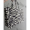 Kép 2/3 - Zebra pakolós táska