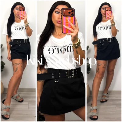 More rövidujjú fehér